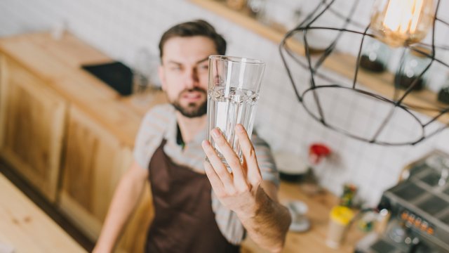 Des eaux pas si claires : un regard approfondi sur la qualité de notre eau Des eaux pas si claires : un regard approfondi sur la qualité de notre eau