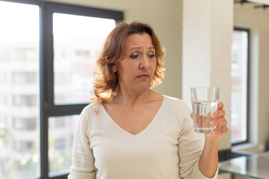 Peut-on boire l'eau chaude du robinet ?