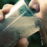 Eau du robinet contaminée : comment se protéger ? 