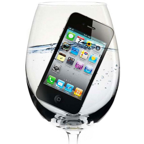 Sortie de l’iPhone 5, les salariés des boutiques Apple réclament de l’eau !